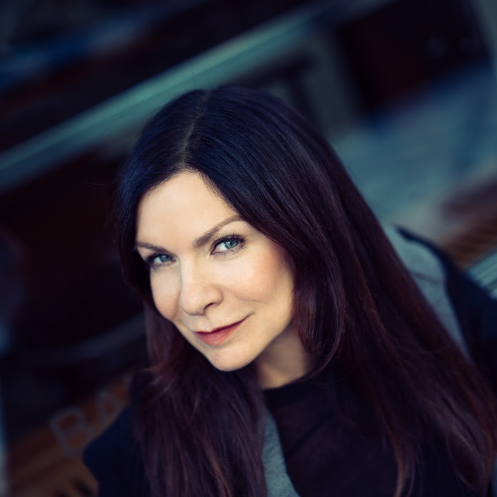 Anna K. Net Worth & Earnings (2026)