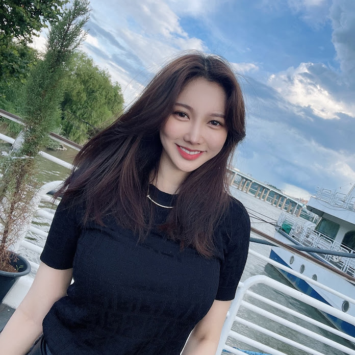 가을타는 가을 Net Worth & Earnings (2026)