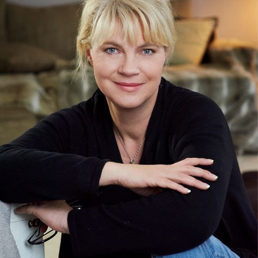 Nele Neuhaus - YouTube