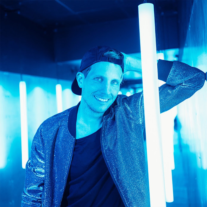 AxelFischer Net Worth & Earnings (2026)