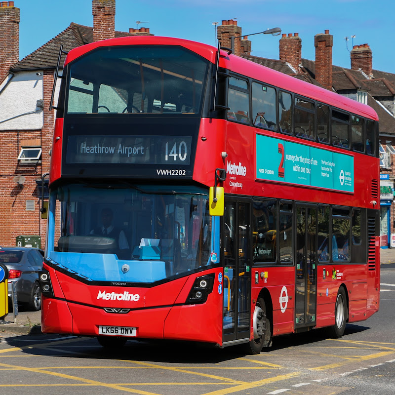 Индийский лондон. Лондонский автобус трансформер. Автобус Лондон Индия. London Bus Ride Route 111 Heathrow to Kingston. London Bus Drive Route 19.