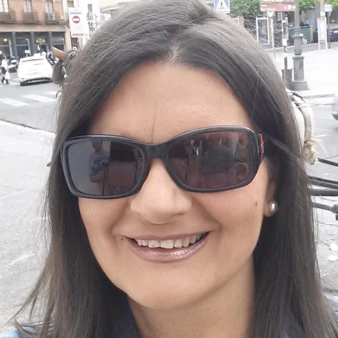 LAS COSAS DE LA LOLA Net Worth & Earnings (2025)