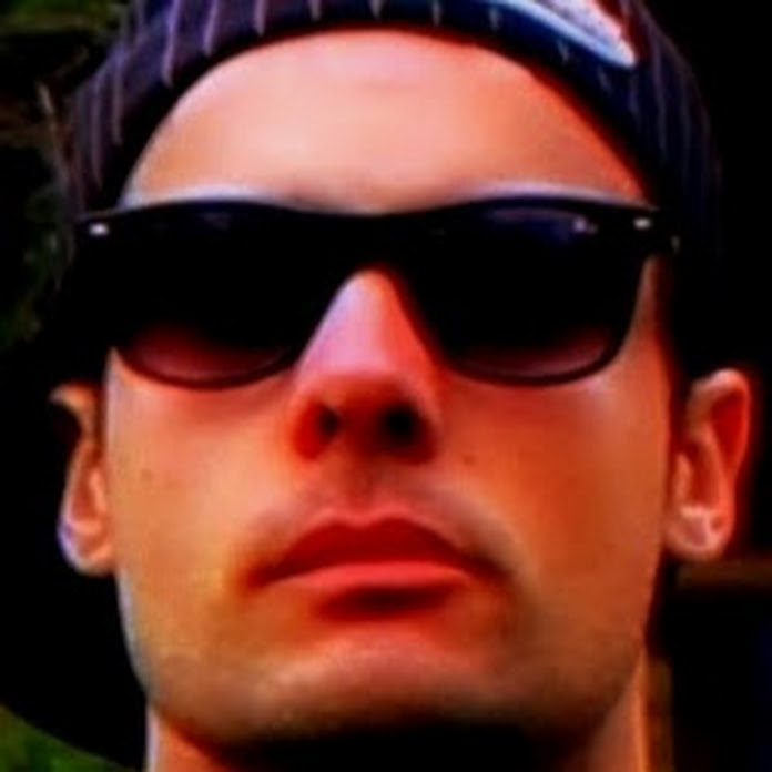 CRITICALANDIA Net Worth & Earnings (2026)