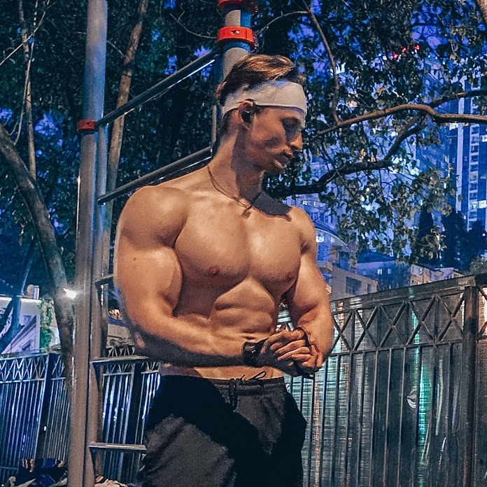 Igor Kowtyn Net Worth & Earnings (2026)