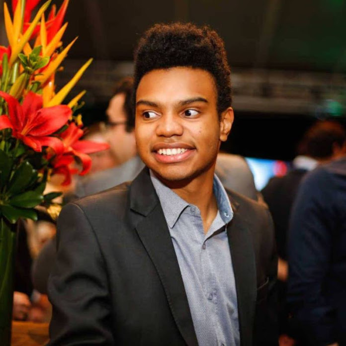 Fernando Holiday Net Worth & Earnings (2026)