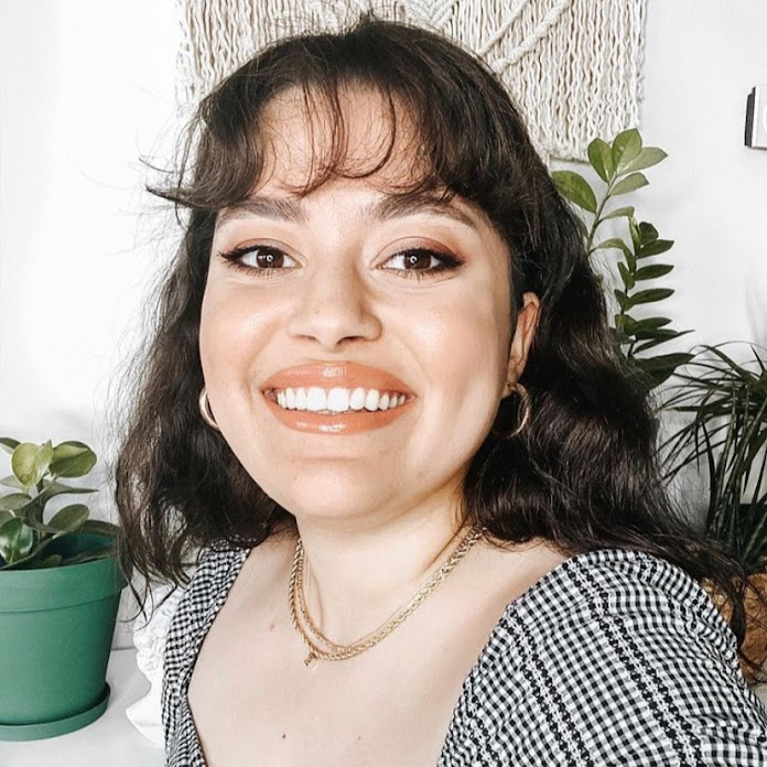 Büşra Yılmaz Net Worth & Earnings (2026)