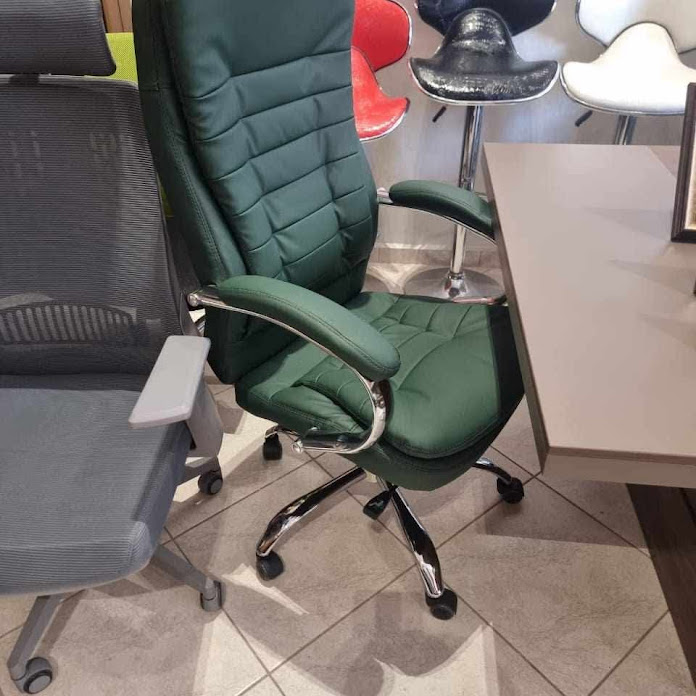 عندلة تيفي Net Worth & Earnings (2026)