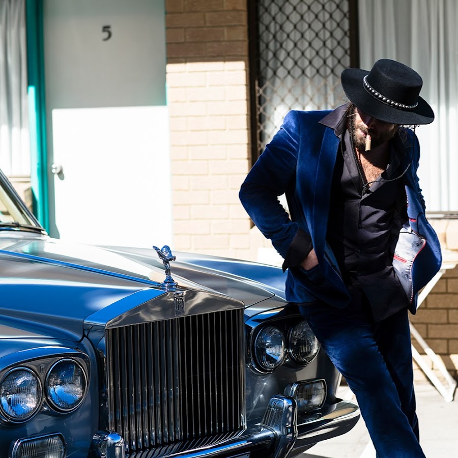 Angus Stone - YouTube