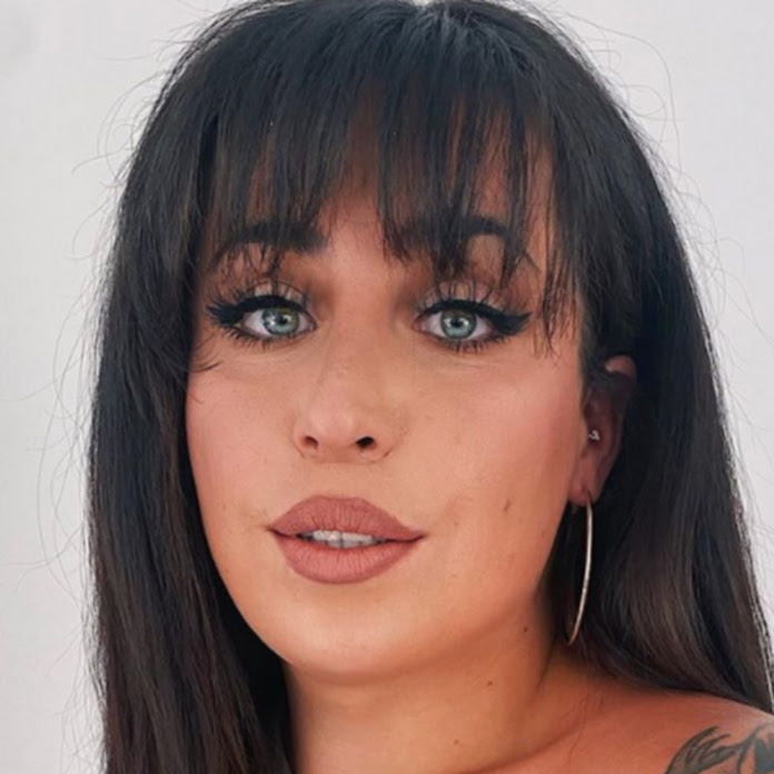 Jolina Mennen Net Worth & Earnings (2025)