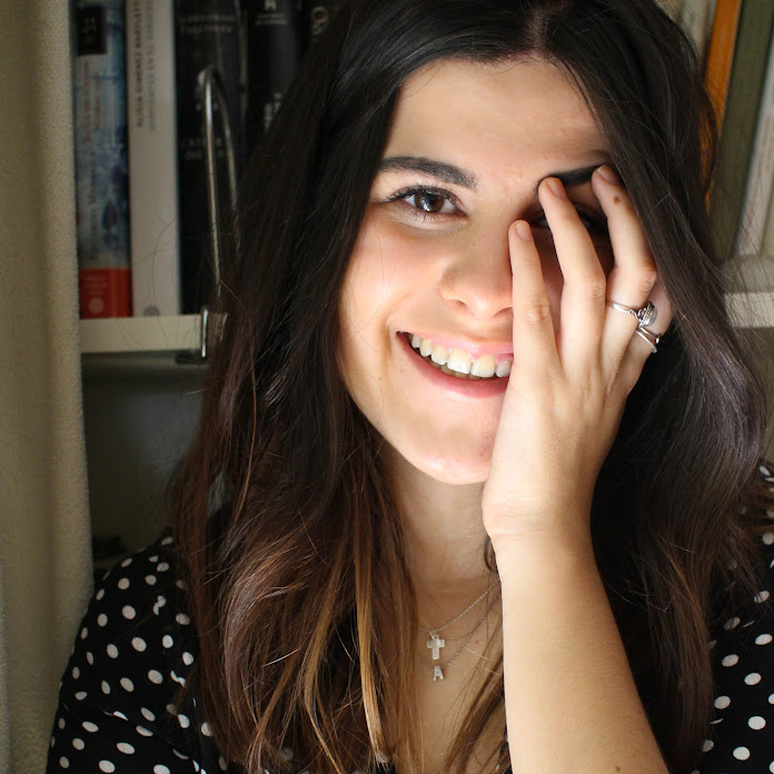 Angela Henche Net Worth & Earnings (2026)