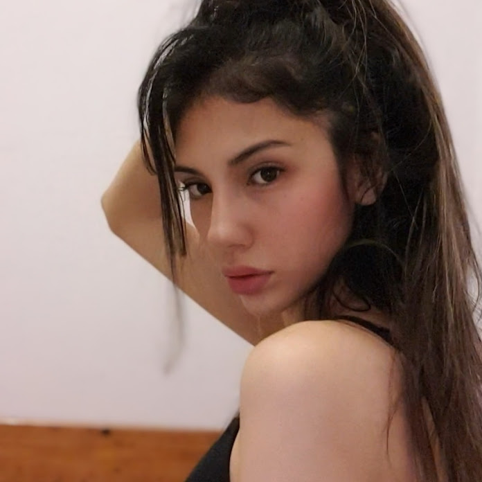 MeiKCJ Net Worth & Earnings (2026)