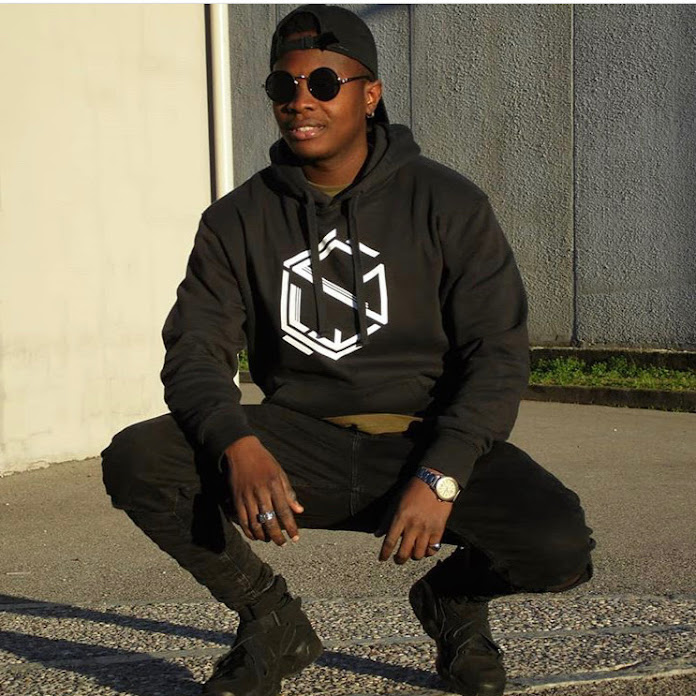 Tay Vines Net Worth & Earnings (2025)