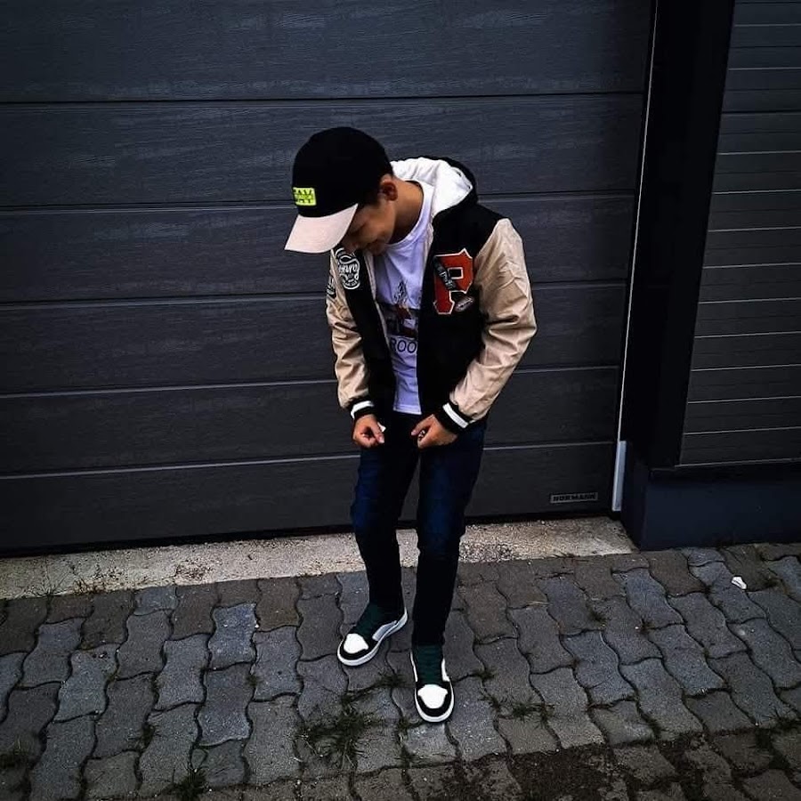 ツBence45454 - YouTube