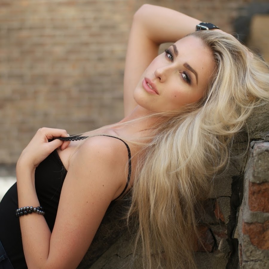 Noelle Foley - YouTube