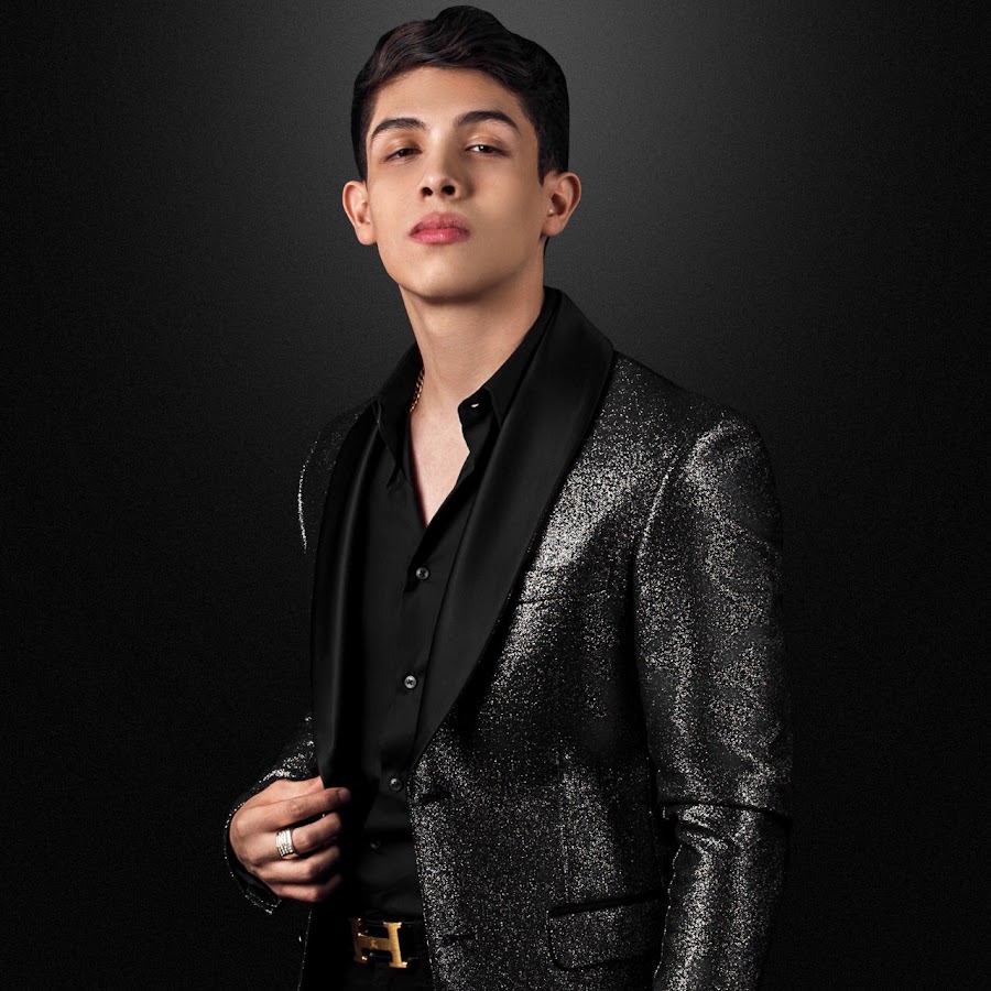 Cornelio Vega - YouTube