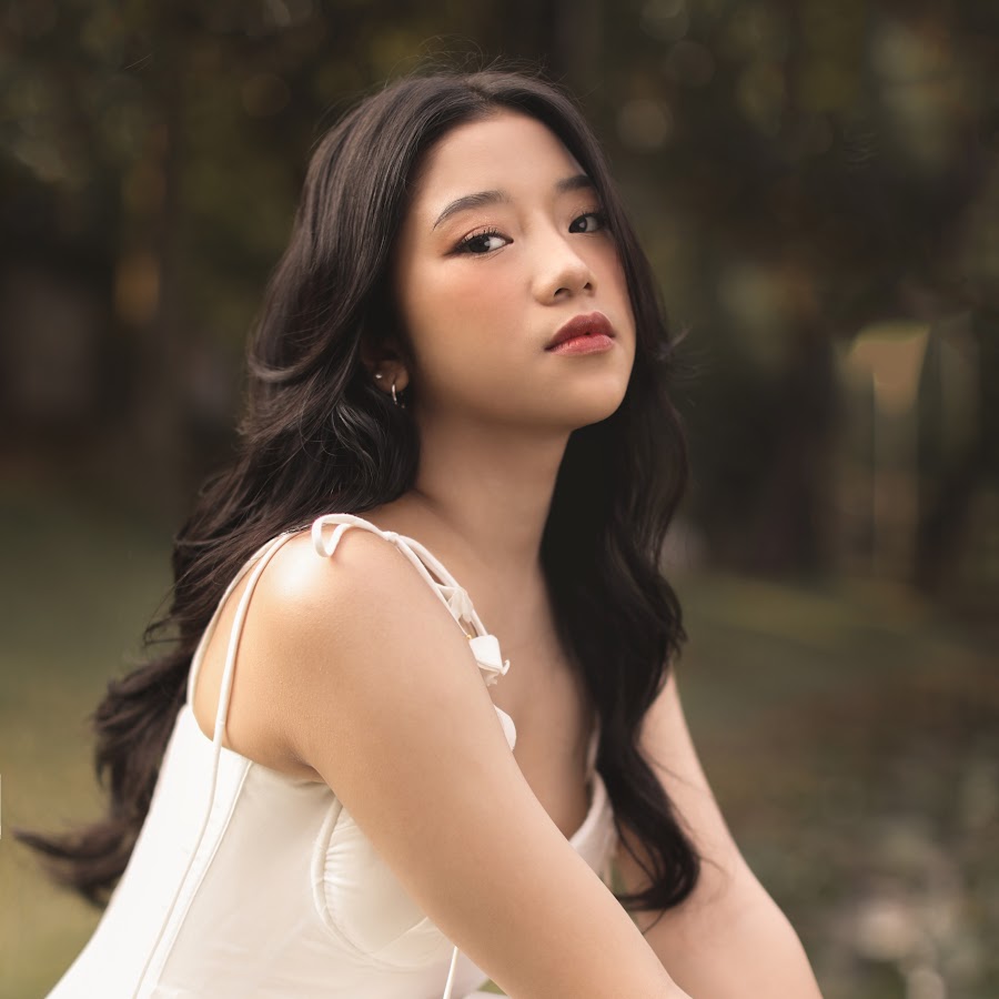 Anggis Devaki - YouTube