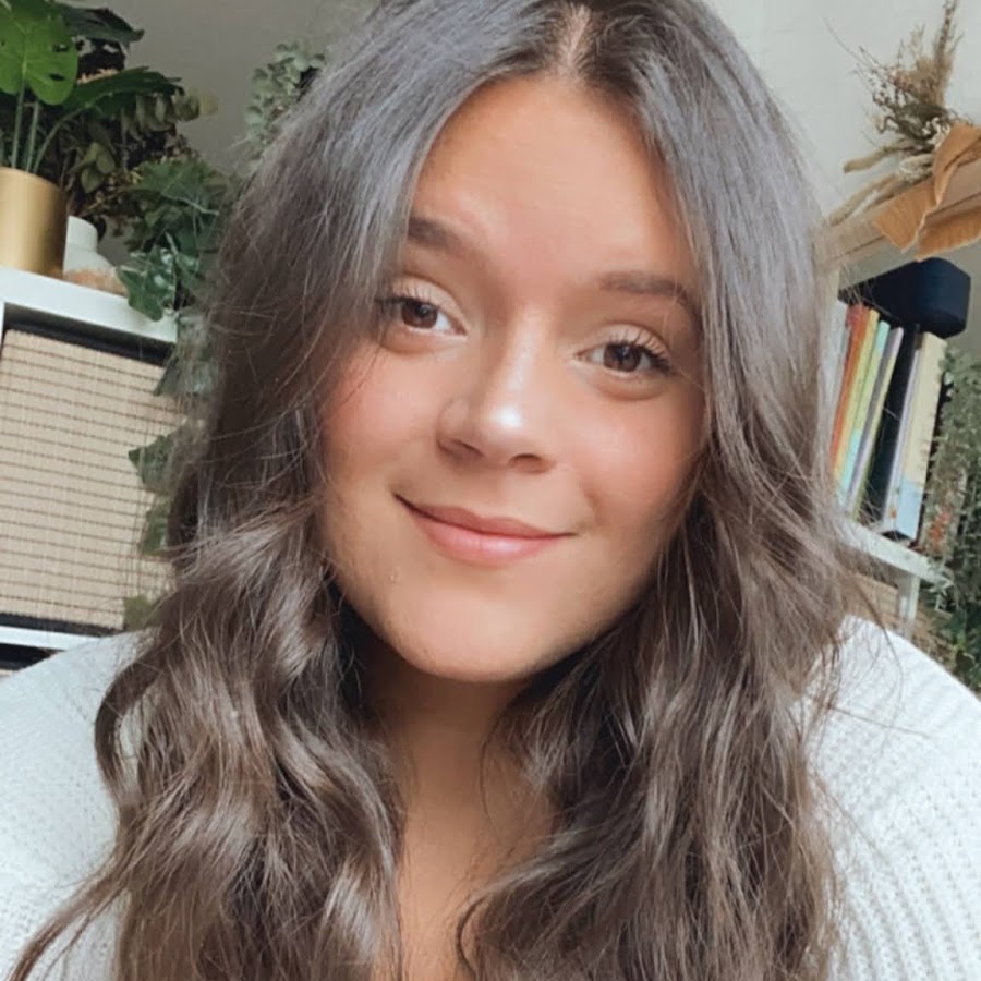 Laura Yanes - YouTube