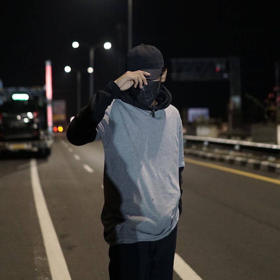 Satria Wardana - YouTube