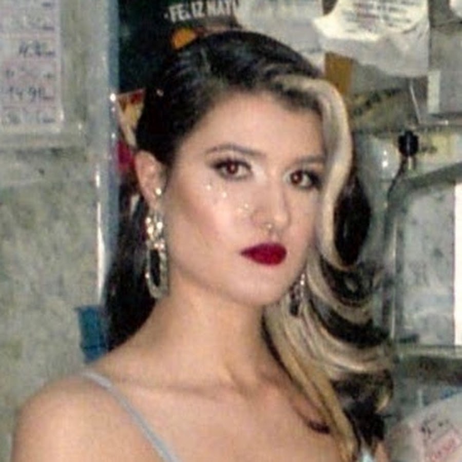 Angelica Bella - YouTube(01)