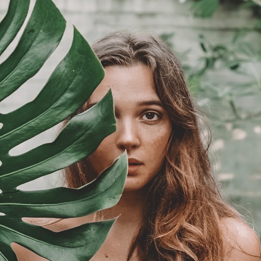 Maria Ponomaryova - YouTube