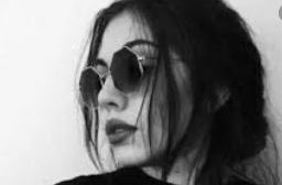 كارمن سليمان واختها : بالصور، نجمات نسخة طبق الأصل عن شقيقاتهنّ - كلمات اغنية والله ما ينفع مصطفى حجاج.