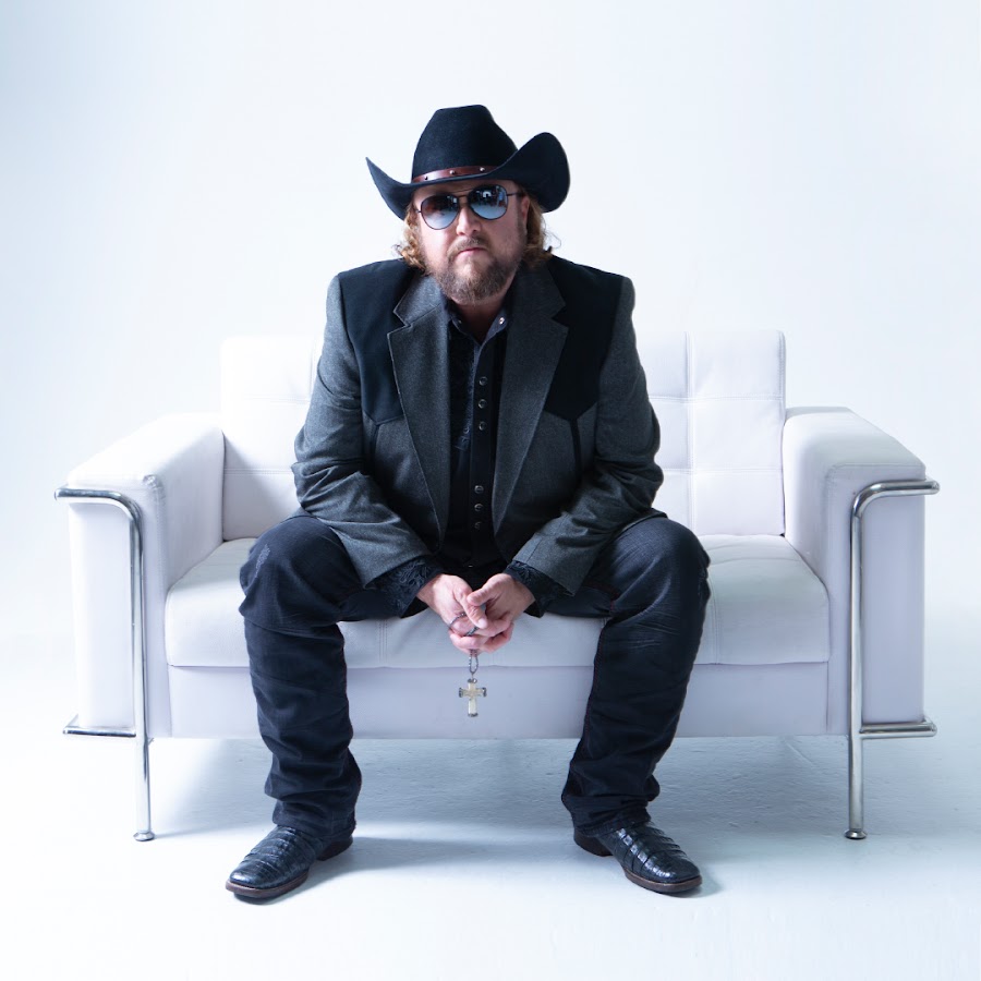 Colt ford working on
