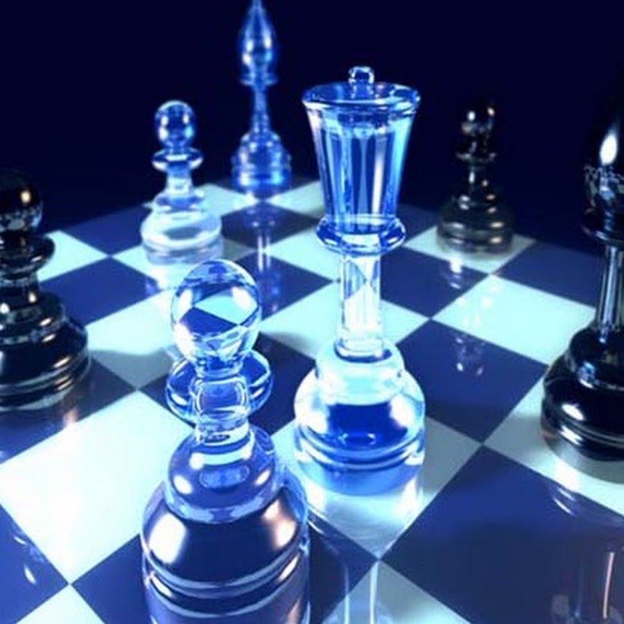 Синяя шахматная доска. Шахматы в армии. Дизайнерские шахматы. Креативная шахматная доска. Шахматы на голубом фоне.