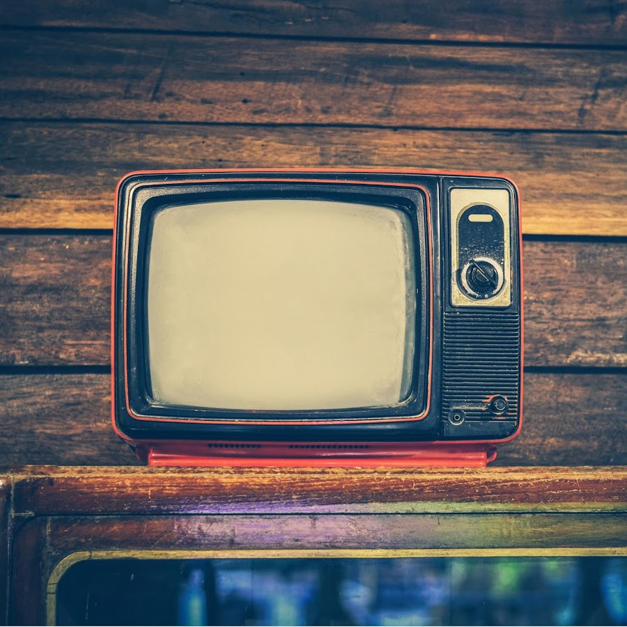 Old tv shows. Милый ретро телевизор. Пыльный телевизор. Old Retro TV. Old-Retro-Wooden-TV-Receiver back.