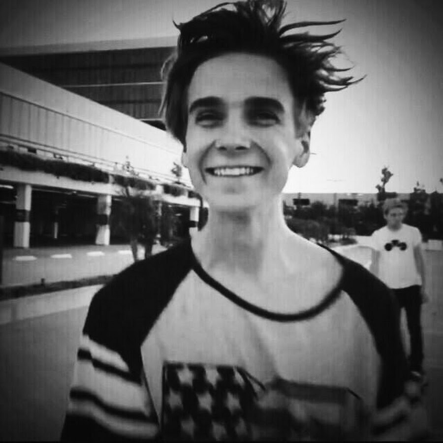 Instagram: @samantha.kys Twitter: @joesugg_af Vine: <b>joe</b>... 