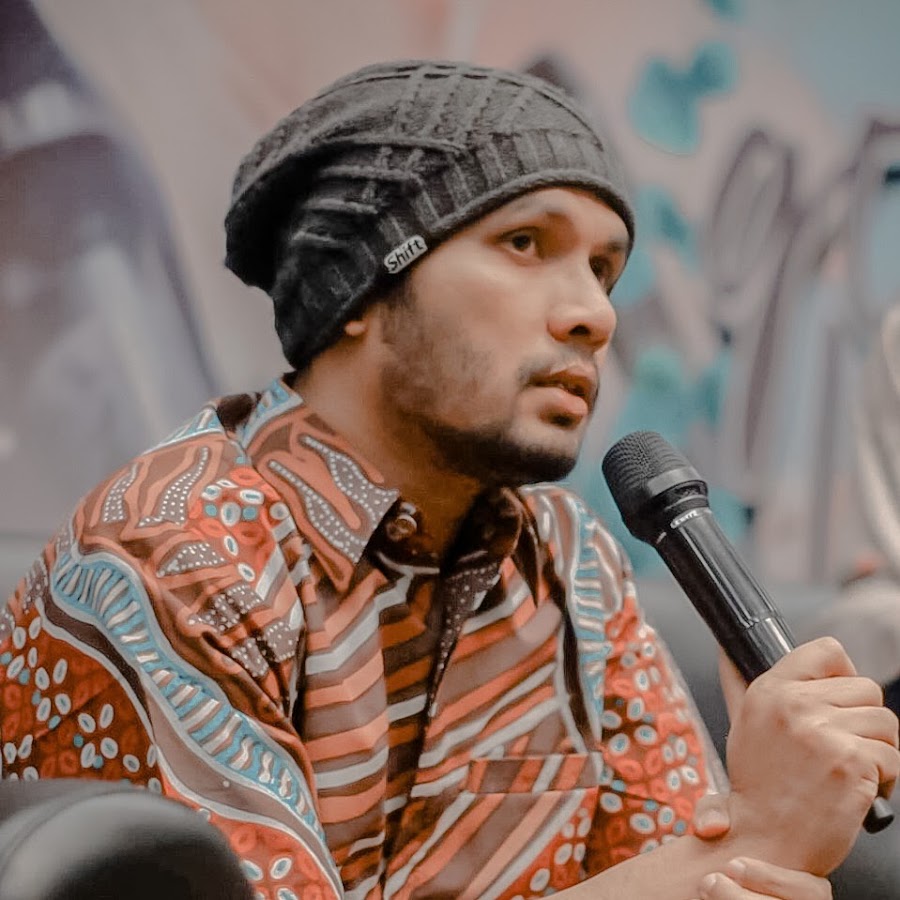 Hanan Attaki YouTube