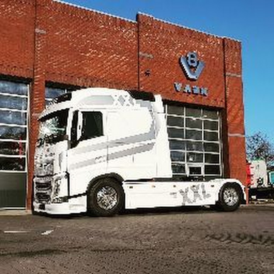 Trucker UK09 - YouTube