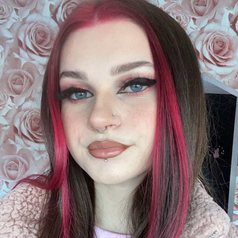 Holly Lou Xo - YouTube