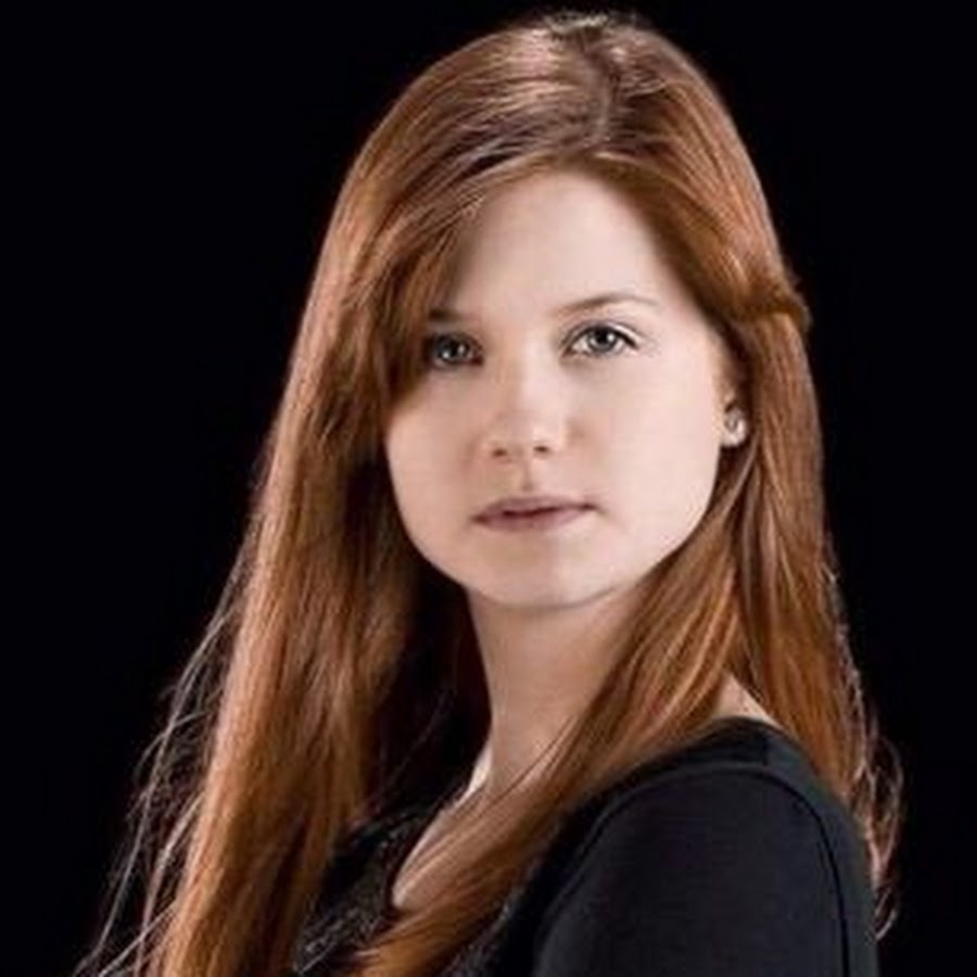 Джиневра поттер. Джинни уизли взрослая. Джинни девушка. Сестра рона уизли джинни. Джинни девушка.