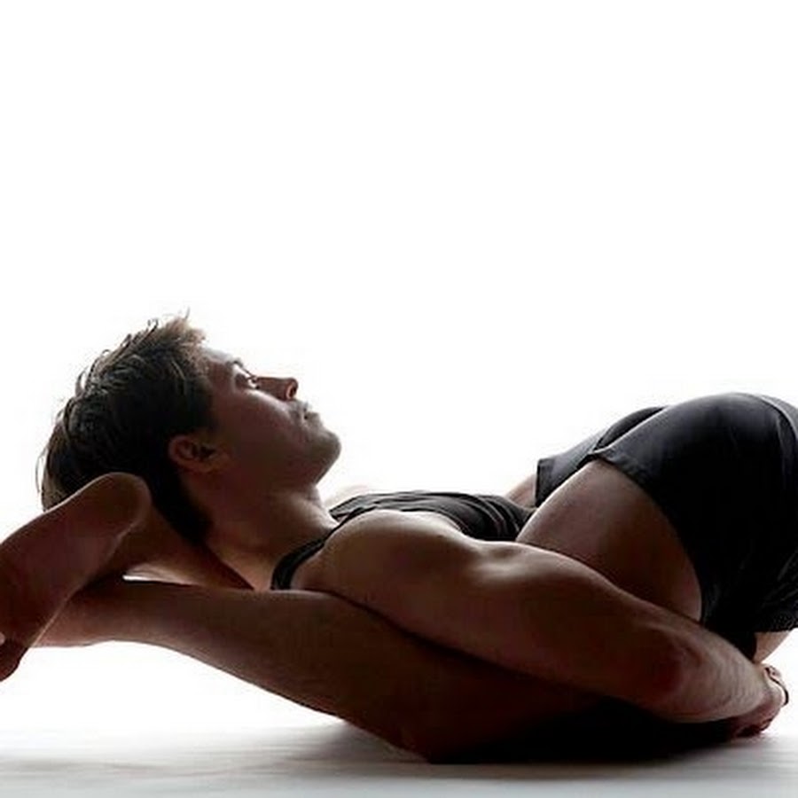 дженнифер лопес кунилингус. красивые девушки сверху. класть ноги на плечи. бхуджапидасана. обнимает ножки.