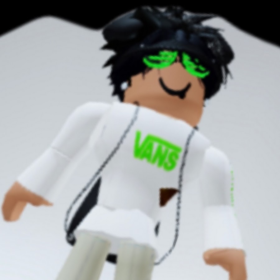 Dominic Plays YouTube