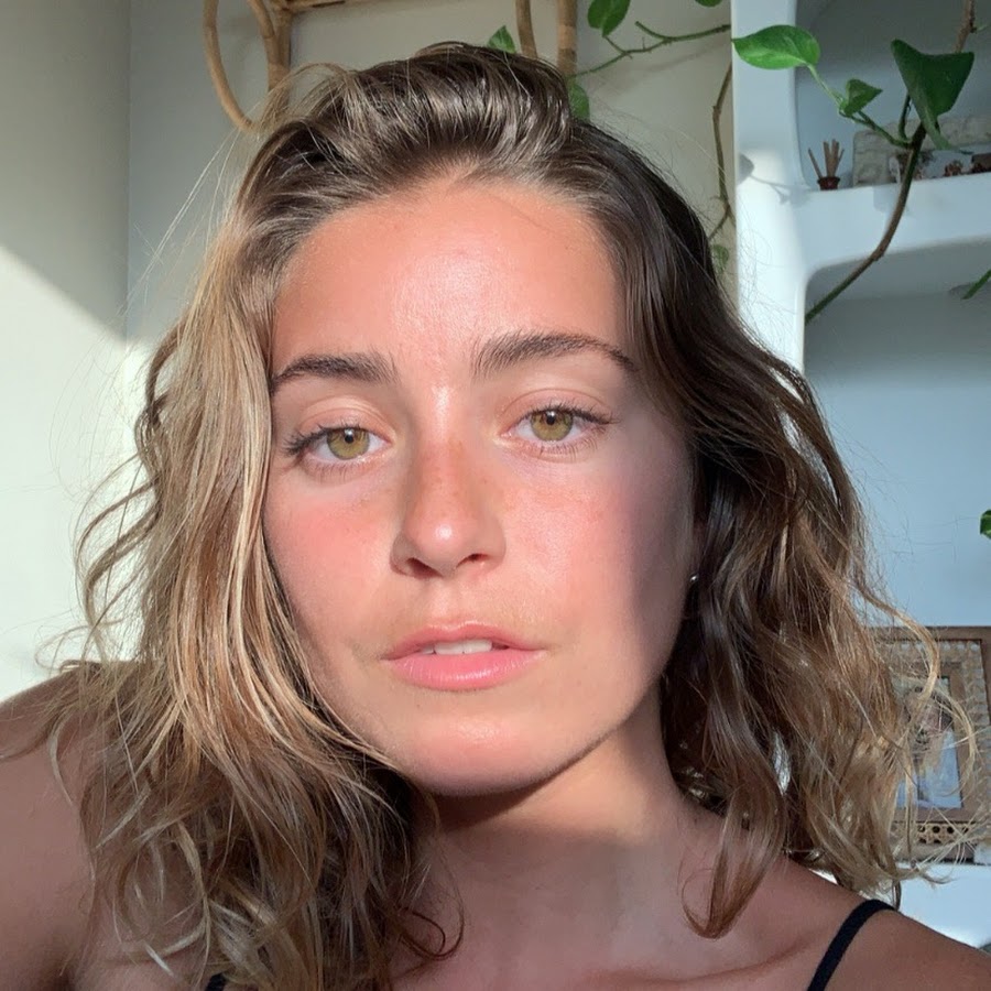 Angelina Nicolle YouTube