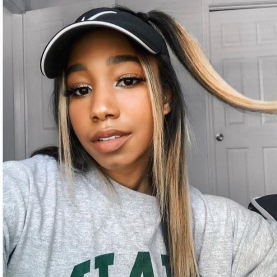 Queen lee 601. Викториус сериал. Тори ли. Тори ли. Тори ли.