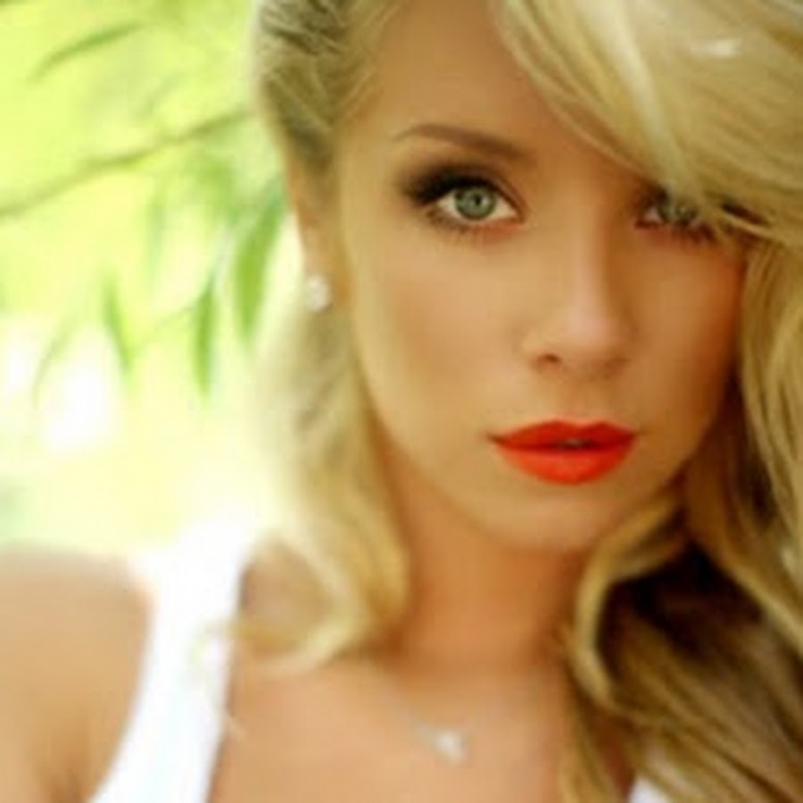 порноактриса биби джонс. крутая блондинка. кейлин слевин hot. исходники для авы. модель, annely gerritsen.