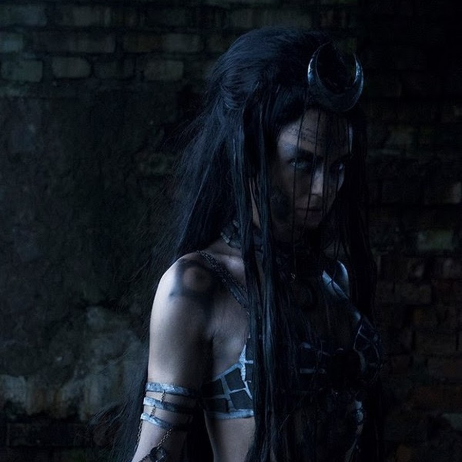 чародейка отряд самоубийц. доктор мун чародейка. корнелия чародейки знак зодиака. джун мун чаровница кара делевинь. чародейка это что значит.