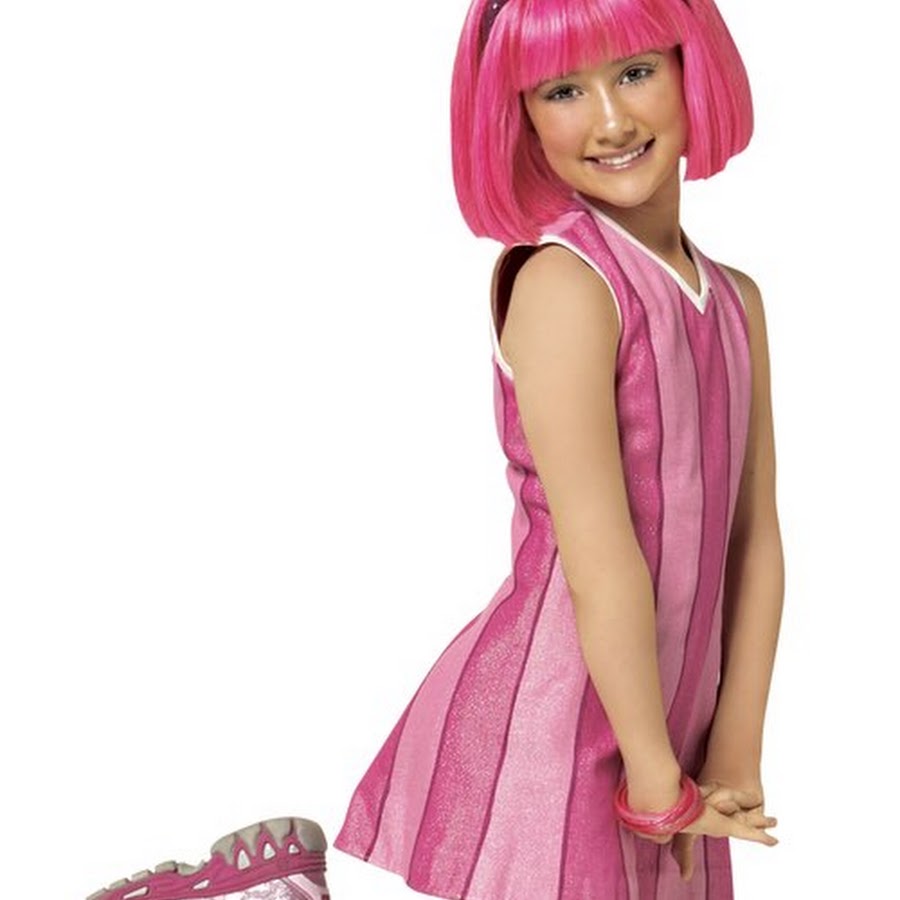 Блондинка в розовом. А где то девочка в розовом. Девочка в розовом платье на карусели. Лентяево стефани. Розовое платье для девочки.