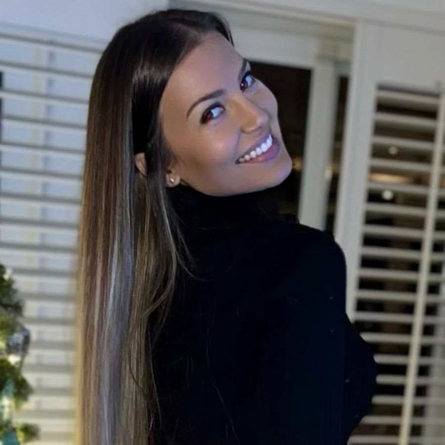 Lilly Sanders - YouTube