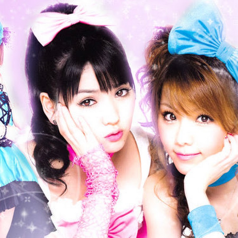 Свит проджект самая новая. Девушка киборг реалистичная. Ava max sweet by psycho. Сахарные картинки для салона красоты на капкейки. Sweet seventeen.