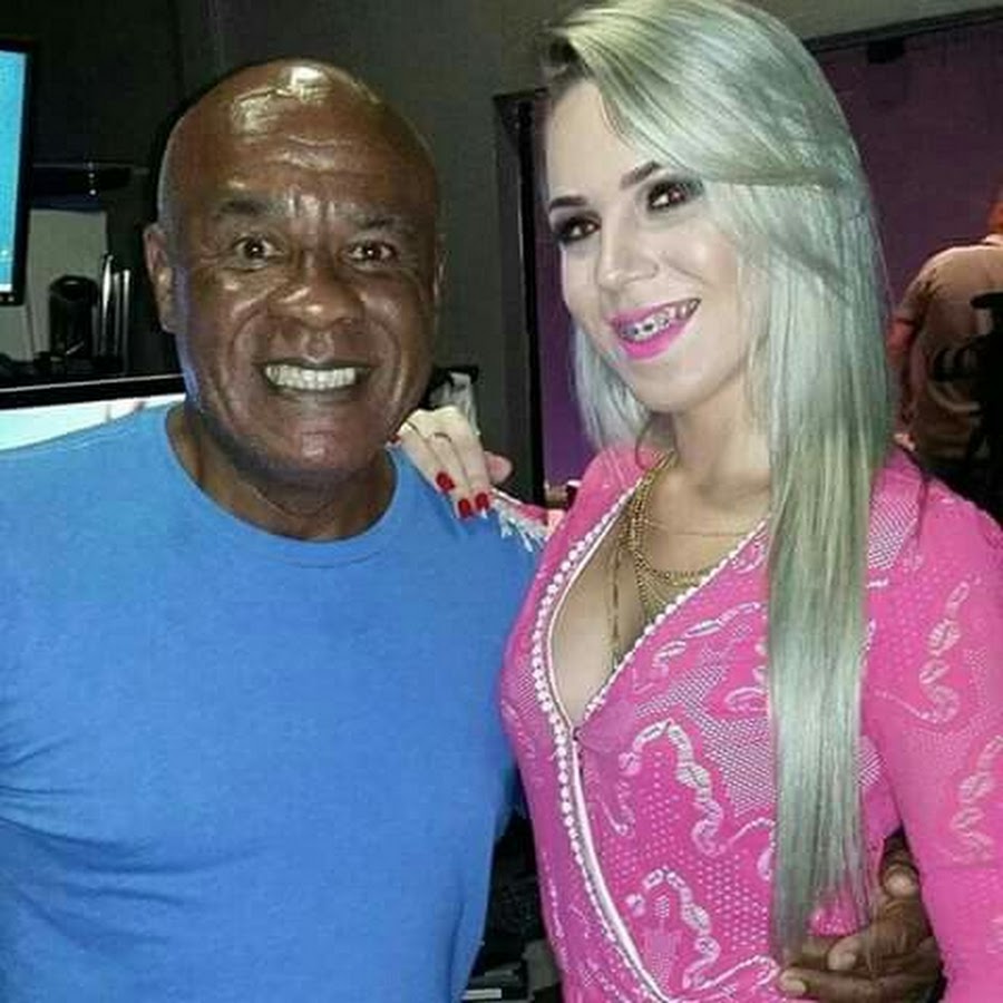 Kid bengala na casa das brasileirinhas