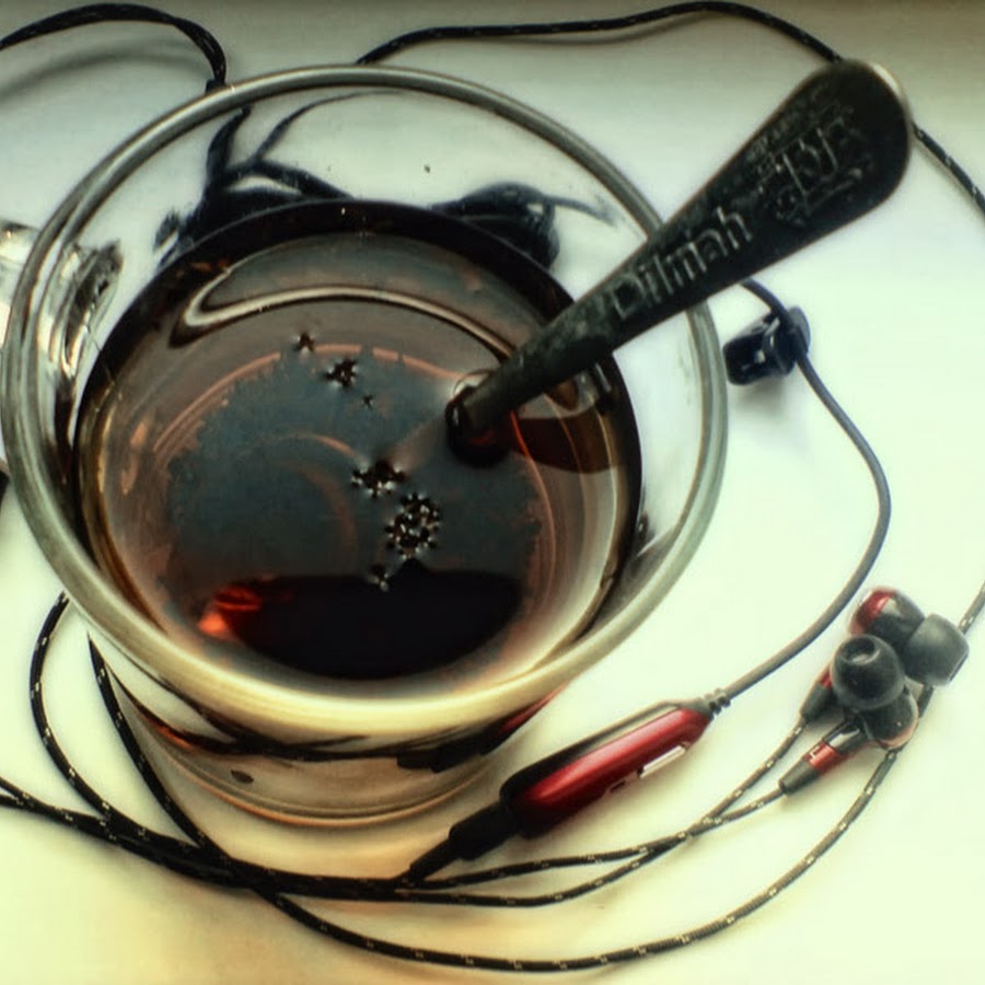 Кофе ноты. Чашка кофе музыкальная. Часы кофе. Лавандовый чай. Гитара и чай.