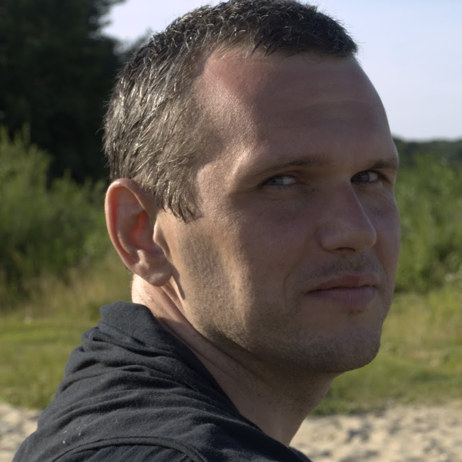 Александр Ларин - YouTube