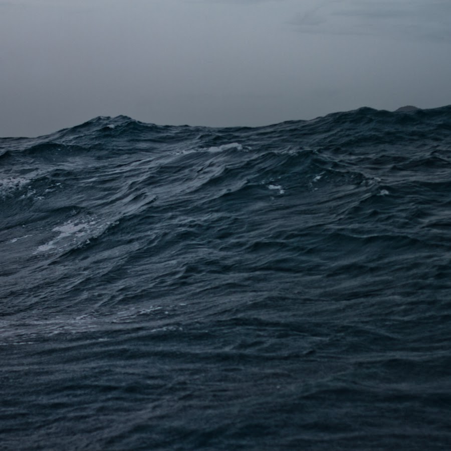 Были глубокие океаны. Темное море. Темные воды океана. Пучина океана. Глубокий океан.