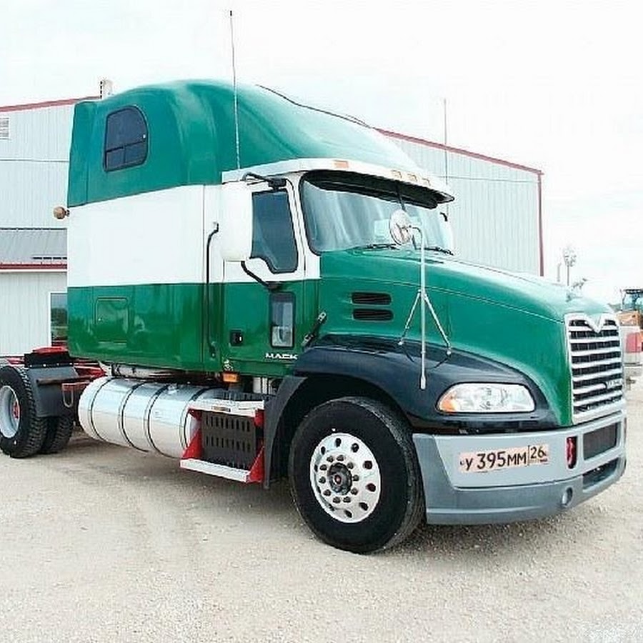 Тягач Mack