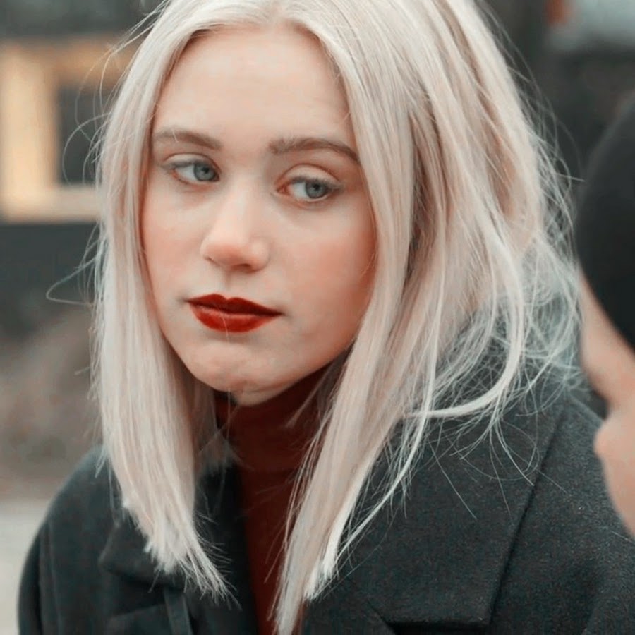 Нура девушка. Нура из skam. Нура девушка. Noora saetre. Скам норвегия нура.