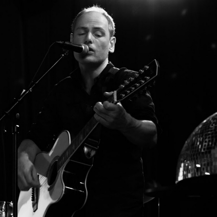 Jeroen van Nistelrooij - YouTube