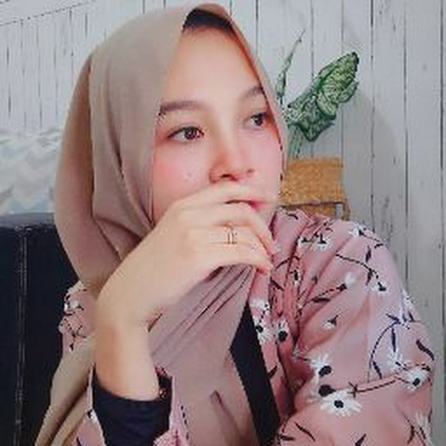 Dewi RiDeSya YouTube